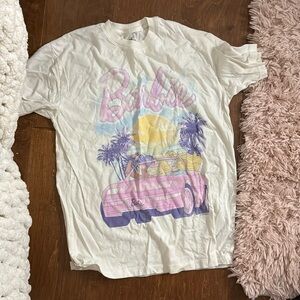 HOLLISTER GRAPHIC TEE BARBIE
